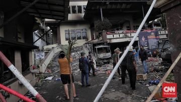 FOTO: Penampakan Kantor Polres Jakarta Timur yang Hancur