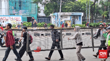 Kondisi Kwitang Terkini Usai Demo, TNI Berjaga-Warga Berburu Besi